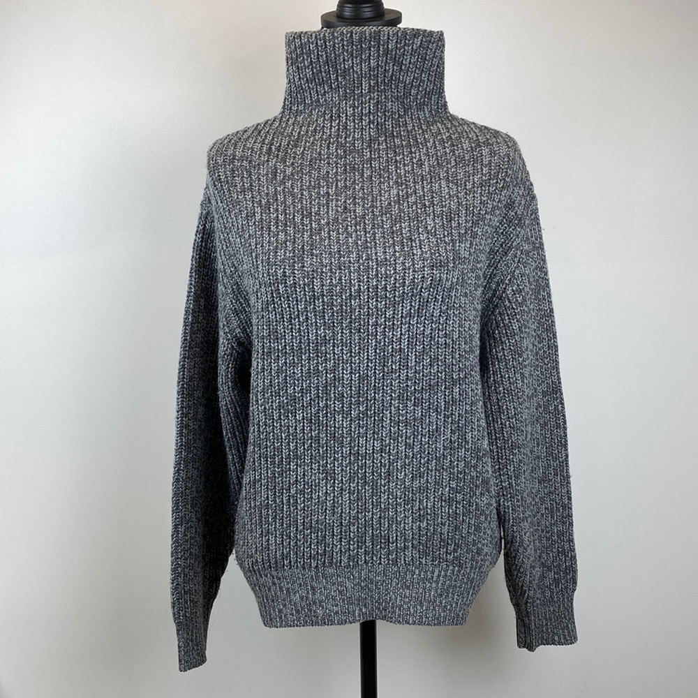 Aritzia Wilfred Montpellier sweater in size M